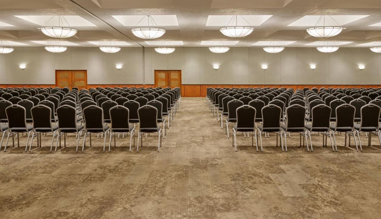 Fiesta Americana Reforma Mexikóváros Kültér fotó The ballroom at the Hilton San Francisco