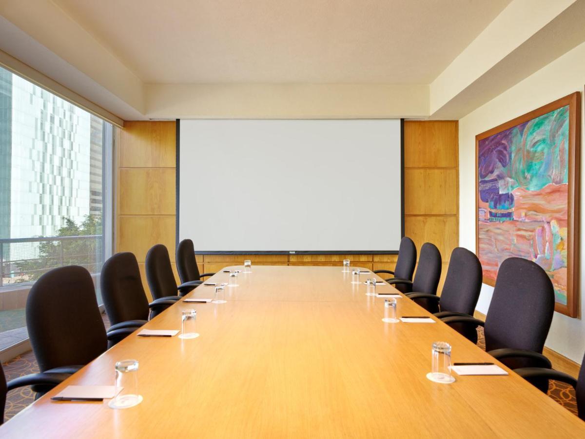 Fiesta Americana Reforma Mexikóváros Kültér fotó A boardroom at a hotel